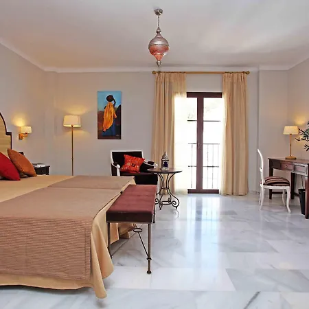 Ξενοδοχείο La Fonda 4*